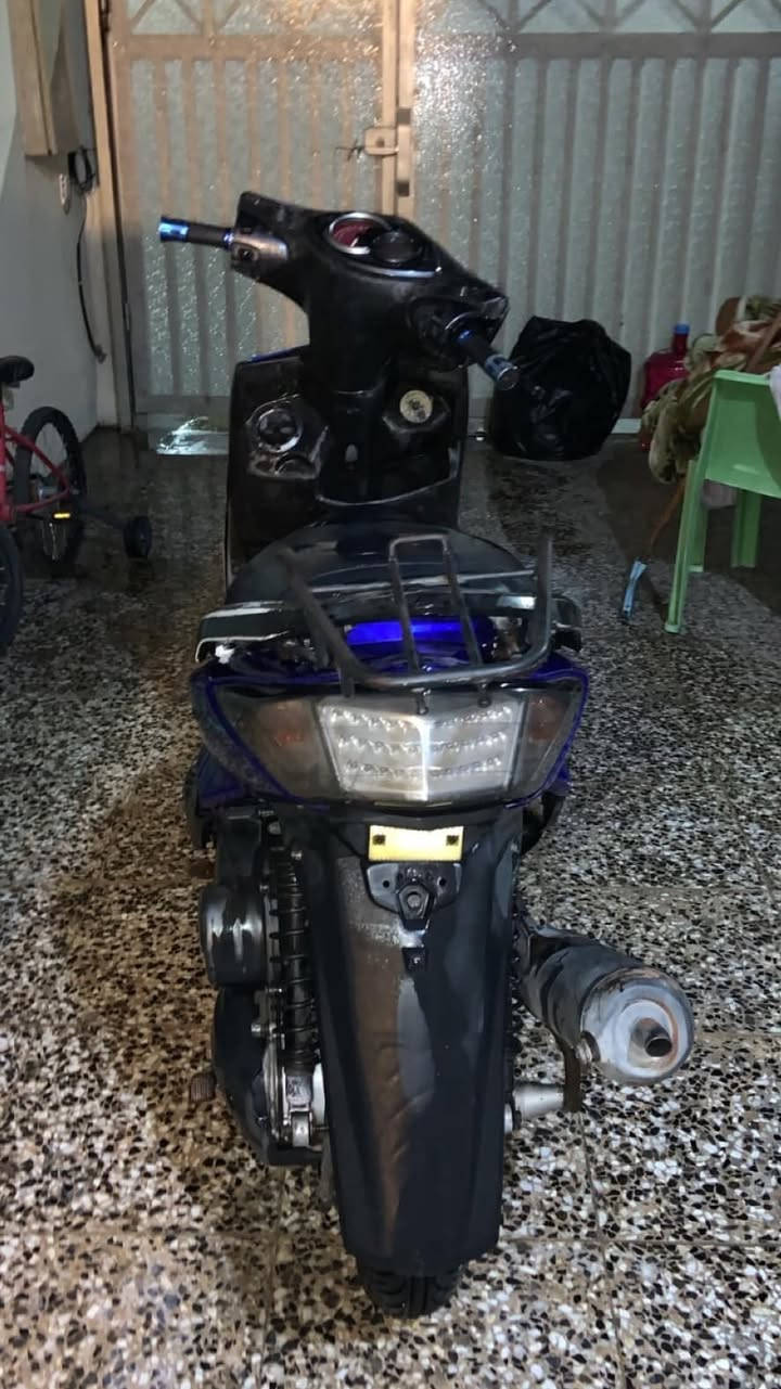 سلام عليكم
للبيع سكنس فحل نوزل دراجه ناشفه وحلوة مكينه ناعمه ونظيفه لا تبخير لا نضوح
رايدها ب٦٠٠ الف 
مكاني بغداد الدورة 
***********
