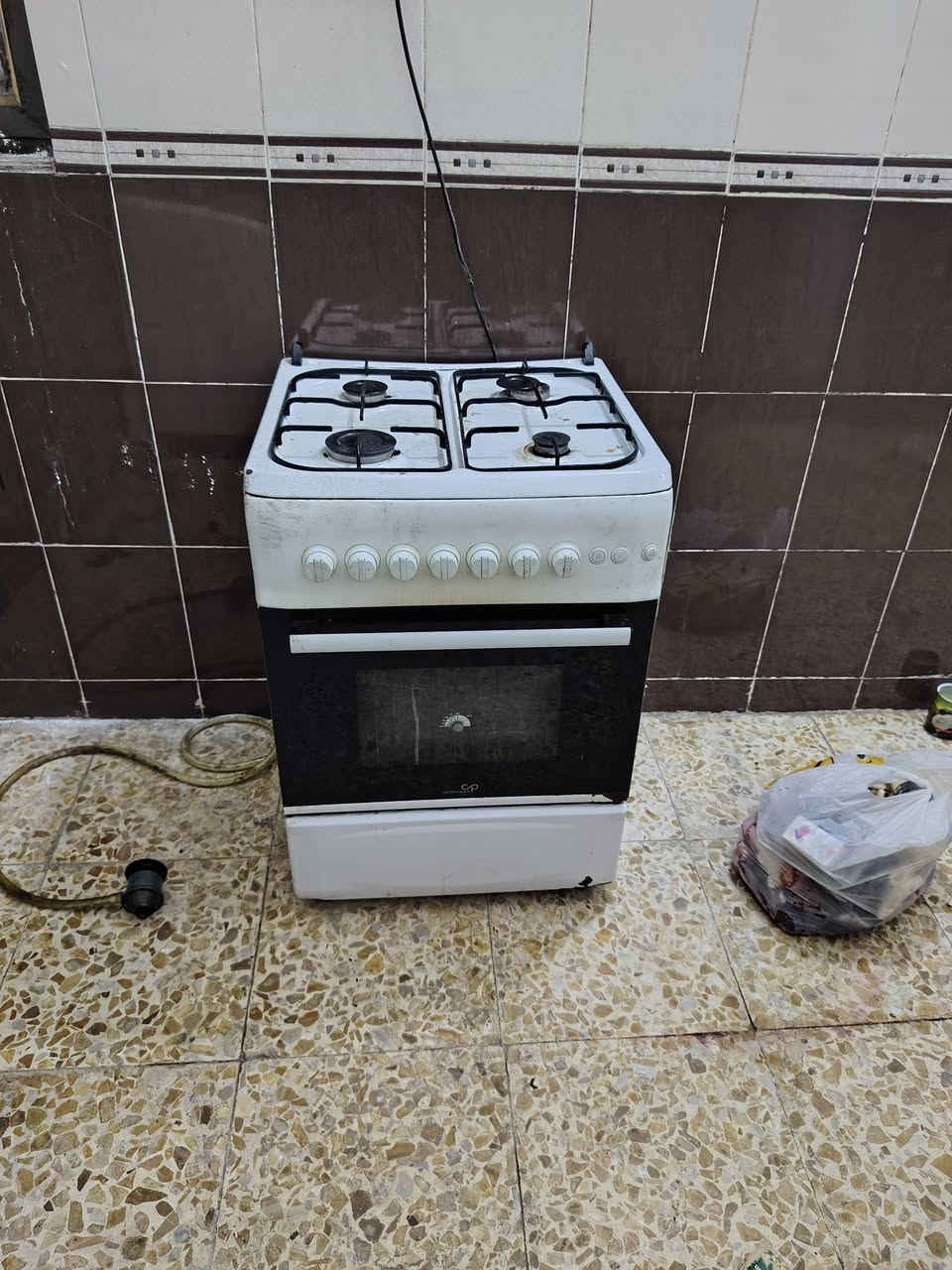 غراض نضيفة مستعجلة على بيعتهم للاستفسار تواصل *********** عنوانهم البيلع
