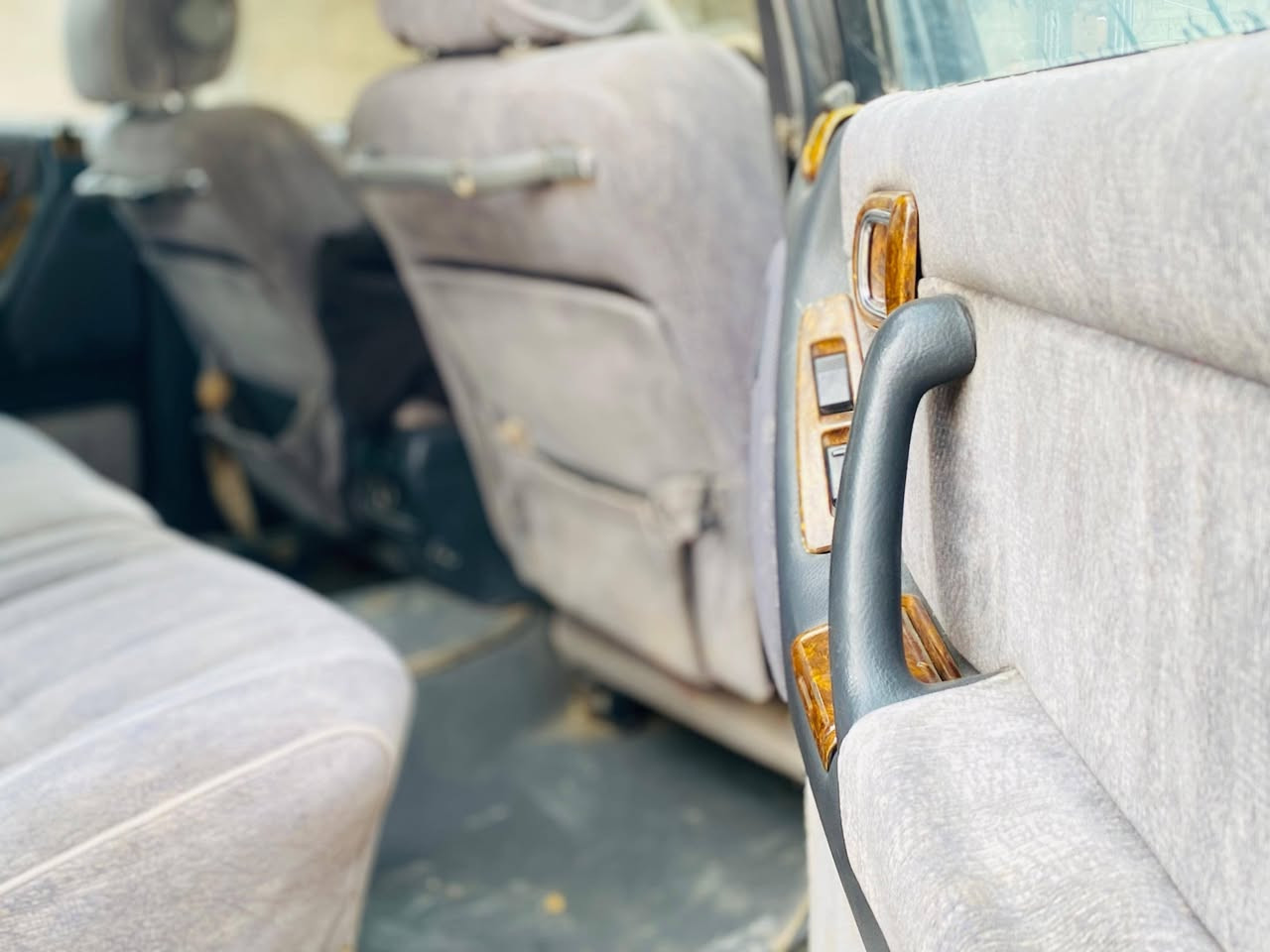 سلام عليكم تيوتا كروان ارنب موديل 95 مكفوله كفاله عامه جارده فقط تبريد تدفأ شغال كهربائيات كله  شغاله جاهزه مجهزه سياره رقم ذي قار سنويه جديده شرط تحويل مشروع وطني مكان سماوه السعر 58وبيه مجال بيع ومراوس /***********
