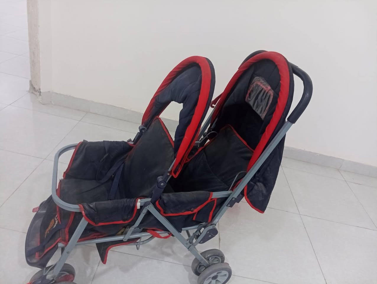 اغراض للبيع


**إذا كنت صاحب هذا الإعلان وتريد حذفه لأي سبب، رجاءا أرسل رسالة إلى الدعم الفني**