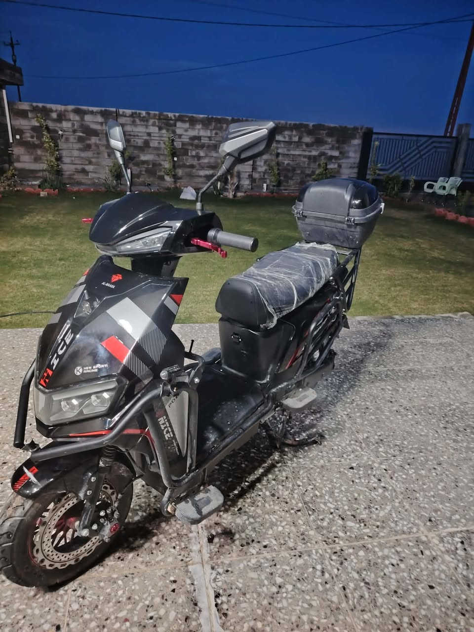 سلام عليكم
دراجه شحن فول استعمال شعر
السعر 800 وبيها مجال
الاتصال ***********
