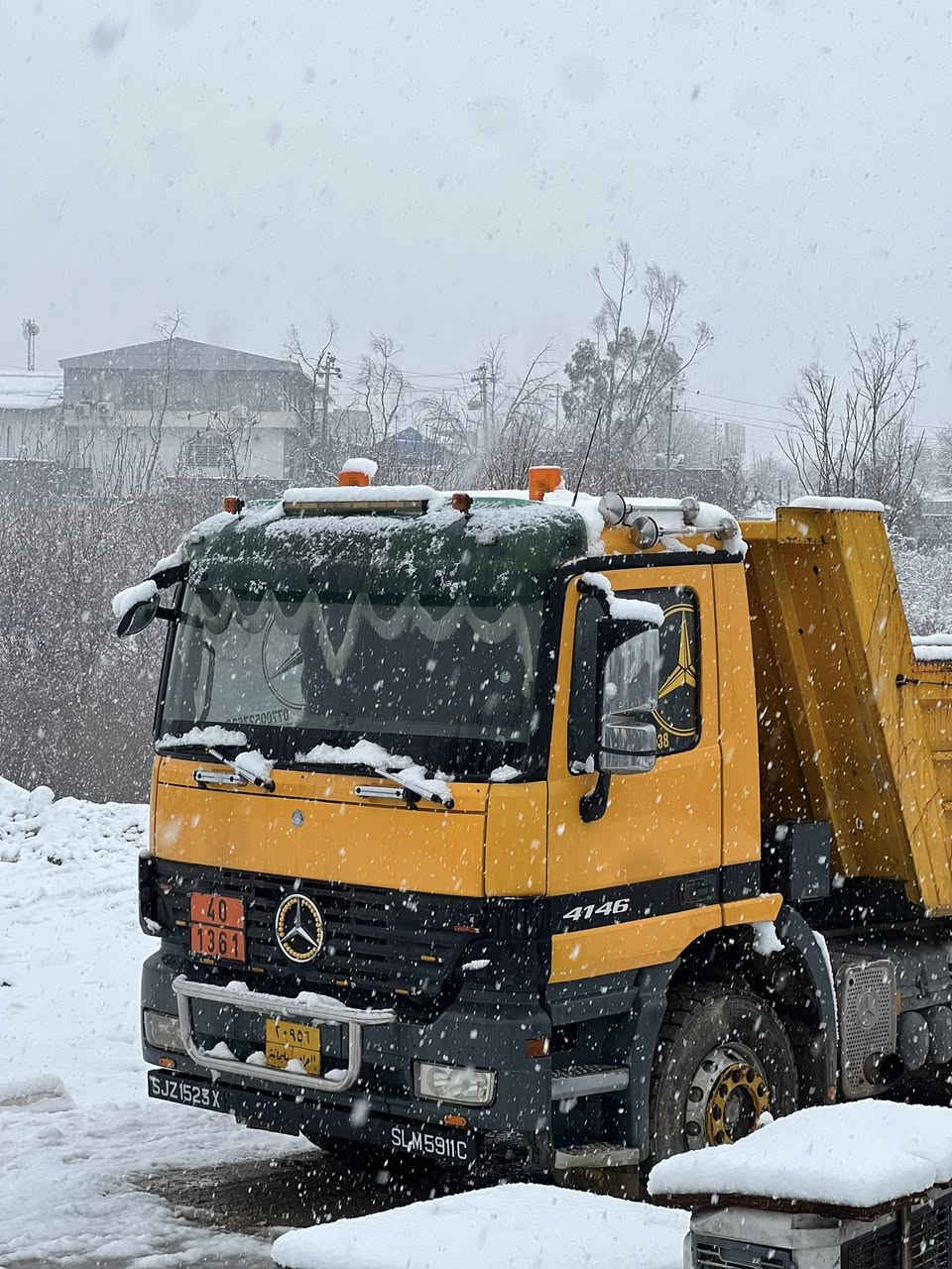 اسکترۆس مۆدیل ٢٠٠٠١حەجم 41 33. رقەم تلفون     ***********
