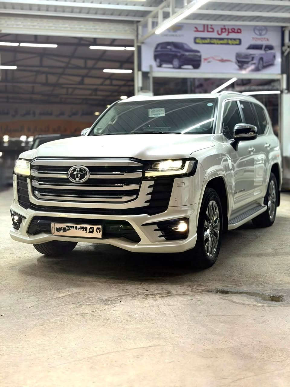 ساز اصل
مواصفات ساز اصلي VX ماشي 63 الف مكينة 4000 تنفس طبيعي 6 سلندر 3 شاشات ام التطبيق  
 
السيارة مكفولة كفالة عامة  
المواصفات VX لحايا و لد امامي اصلي 5   بصمات كامرات 360 درجة كشنات كلها تدفئة تبريد كهرباء الأماميات و الخلفيات  7 راكب كهرباء 8 ايرباك 3 قطع تبريد سماعات JBL لد امامي كشنات جلد شاشة وسطية كبيرة تحكمات استيرن جهتين ثلاجة فوريل تشغيل عن بعد مري شفط مري قلاب كامرات بالمري كشن خزن ميموري وباقي المواصفات المعروفة 
السيارة كلها عدتها و غراض الشركة  موجودة السماعات الخلفية و غراض الشركة بعدها بيها موجودة و حتة البردة الخلفية
مكانها ديوانية المركز
للاستفسار الاتصال على الرقم 
***********
