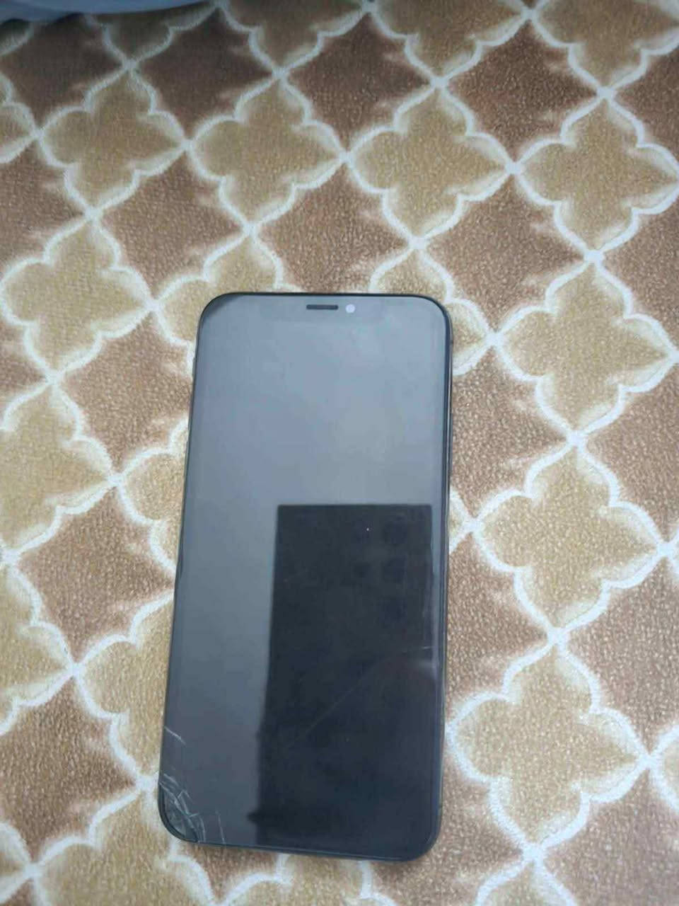 ايفون اكس للبيع  ذاكره٢٥٦بطاريه٦٢بي فطر بل شاشه ممثر صاير صفح جوه وببي فطر بل ضهر هم صفح ممبين للبيع ٧٥قفل مكاني بغداد رقمي ***********

