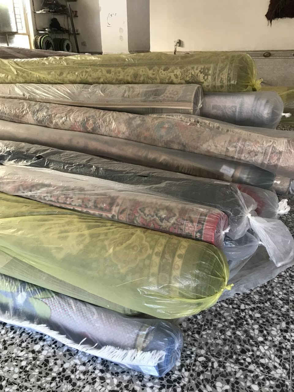 غسل الزوالي سعر المتر ٧٥٠دينار 
غسل التخم سعره نفر 5الف دينار 
غسل جلسه ألعربيه كل دوشك وتكيات ضهره ٥الف
غسل البطانيات بي٣الف دينار
وجميع النقل مجاني من منازلكم والى منازلكم
للحجز والا تصال
***********
***********
او مراسلتنا على الصفحه او
الوتساب شغال لكلا التلفون
مع خدمت التغليف بنابلون بعد الغسل
عنوان سماوه حي الصدر قرب افران الصدرين
غسل بطانيات وتعفيرها بل حراره 
وبي احدث الاجهزه
