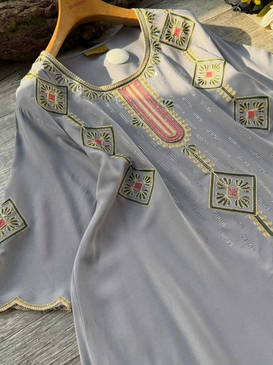 بنااات الموديل اليوم يختلف يجنن حرفيااا 🥹🦋🌺
خامة ونزاكة وترتيب يجنن الوان خيالية  😁🌺
#السسسسسسعر_صااااااااااااارت_قطعة_10_  ألاف 
القياس _2XL 3xl 4xl 5xl x
الخامه كشمير الأصلي درجه اولى
التوصيل الفين دينار داخل قضاء المسيب
التوصيل محافظات 6ألاف


**إذا كنت صاحب هذا الإعلان وتريد حذفه لأي سبب، رجاءا أرسل رسالة إلى الدعم الفني**