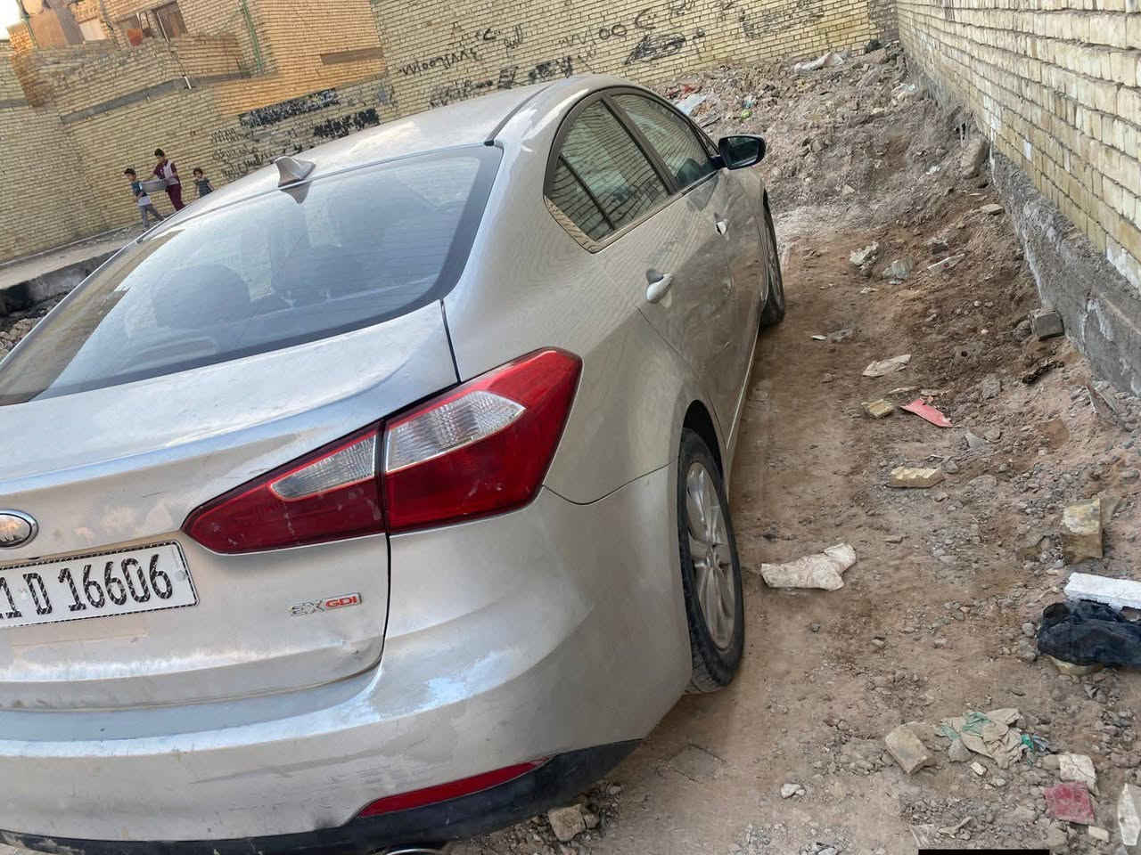 مروس شعندك نزل او بيع سعر 90مكاني بغداد قرب مدينه الصدر بسمي سياره
