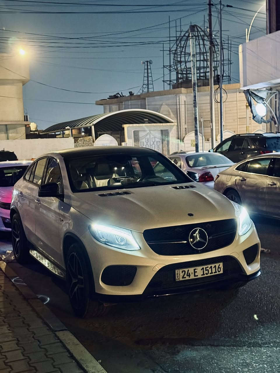 مرسيدس gle400
محرك 3.0 توين توربو Bi‑Turbo
ماشيه 174الف كم
كلين تايتل مكفوله 
مقاعد جلد 
شاشة كبيرة 
 • كاميرات 360 درجة
 • حساسات أمامية وخلفية
• سقف بانوراما
 • مقاعد جلد فاخرة
 • أنوار LED نهارية
 • أنظمة أمان متقدمة (رادار، مانع تصادم، مساعد نزول المرتفعات)
 • جنطة كهربائية
 • جنوط AMG
وبعد مواصفات هواي
للاستفسار  عالرقم بي واتساب 
***********
