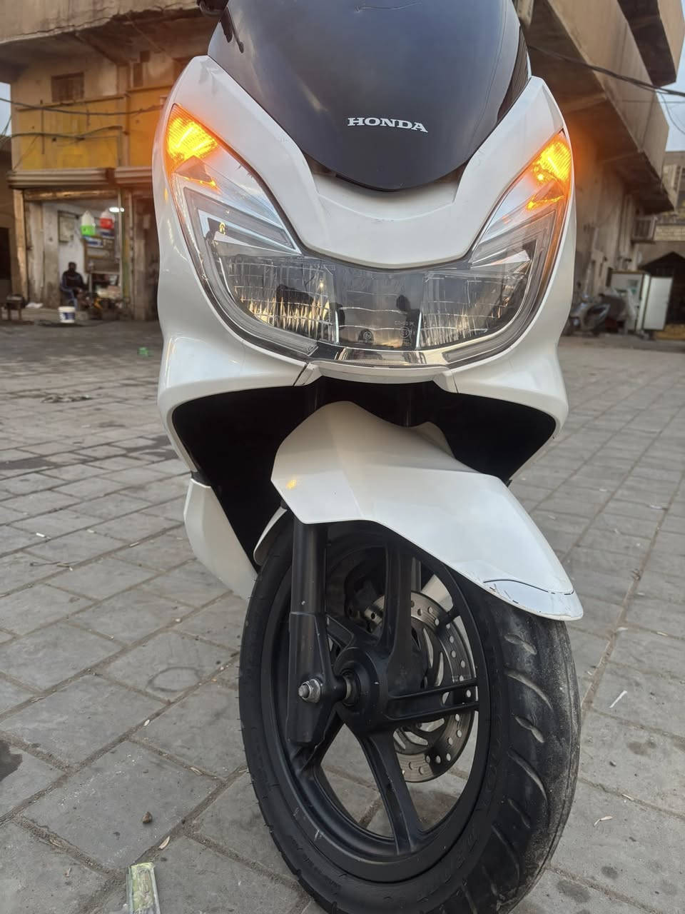 سلام عليكم دراجه نوع bcx 125 دراجه كفاله عامه من مكينه من كفرات تجي تاخذهاا من باب البيت  حساس ازدحام استان كهرباء ياباني لا تقارن بل الكوريات ولماليزي 
نازله من صوفي ابو حمره بيت طارش سعر الدراجه 18 وبيهاا مجال قليل حق الجيه
***********
