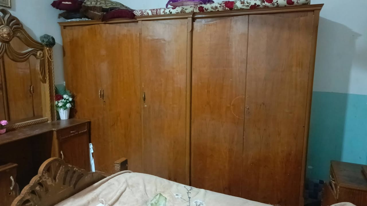 سلام عليكم
غرفة نوم للبيع 6 ابواب صاج تسكام ماخذا ب1.300.000 رايدها ب500 وبيها مجال


**إذا كنت صاحب هذا الإعلان وتريد حذفه لأي سبب، رجاءا أرسل رسالة إلى الدعم الفني**