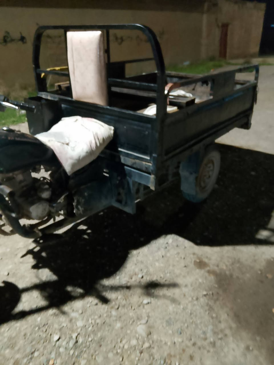 السلام عليكم.    ستوته للبيع محرك نظيف لا صرف ولا تبخير للاستفسار الاتصال على الرقم ***********0
