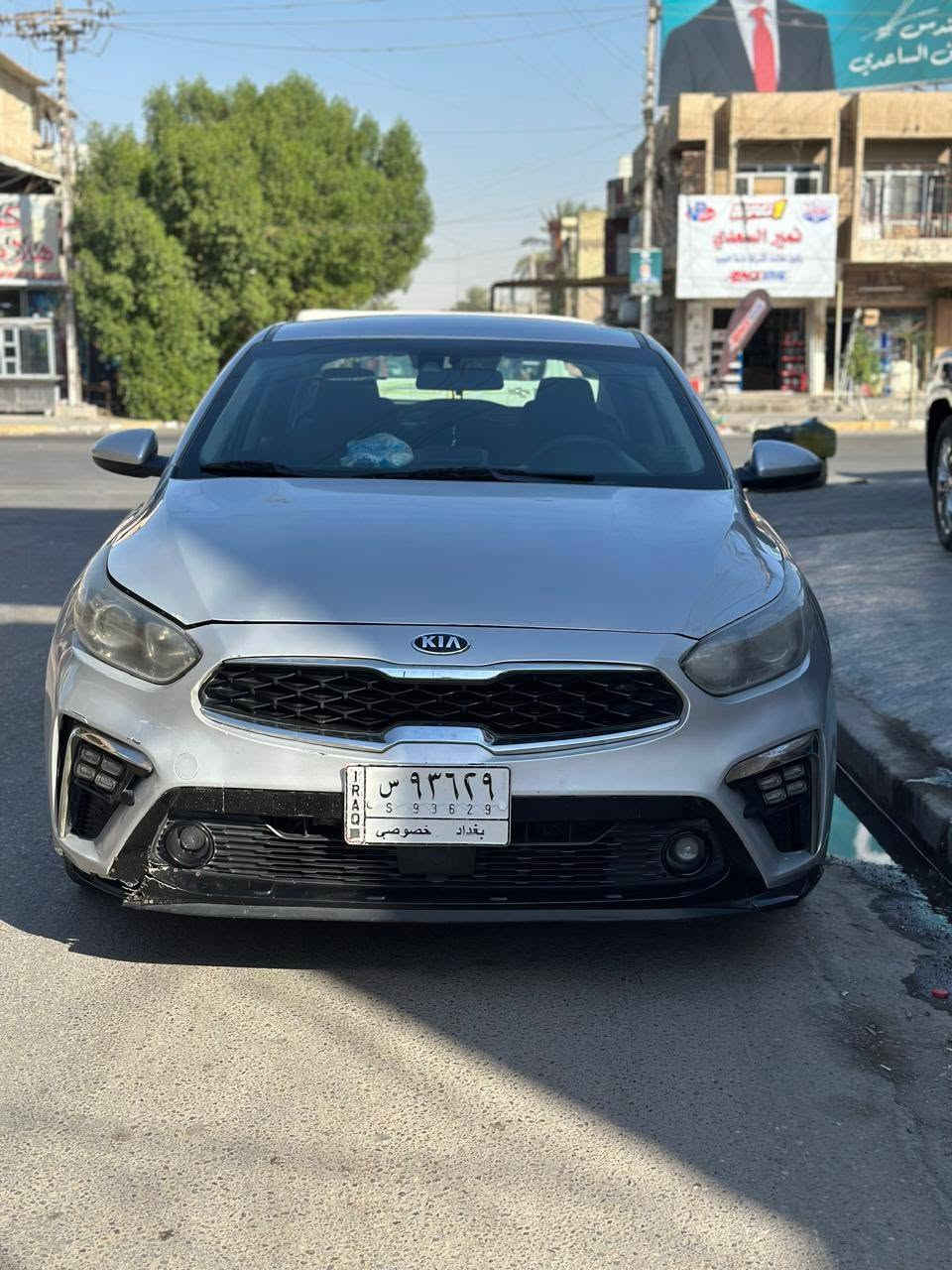 شلون الغوالي  فورتي 2020امريكي  محرك 2000 ماشيه 93 ميل السياره جاهزه من كلشي كير محرك تبريد خير من الله السيارع ليبل واحد الحادث بنيد وجاملغ راجعات بارد بدون دواخل السعر 120 وبيها مجال رقم *********** مكان السياره بغداد رقم بسمي
