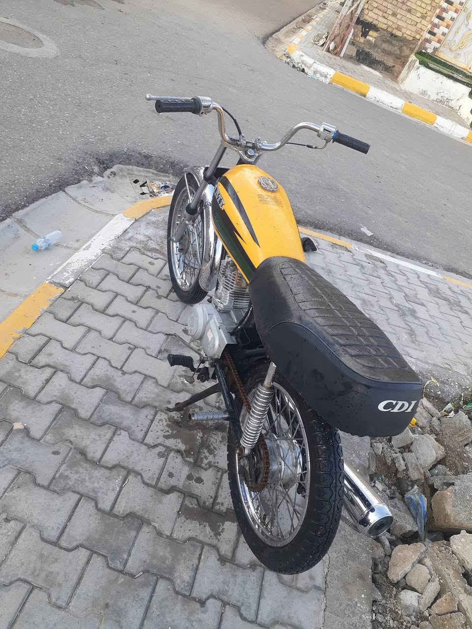 السلام عليكم للبيع دراجه شاص موديل 22 اوراق وسكنر دراجه حلوه وجاهزه سعر ب 400 وبيها مجال للشراي عنوان واسط قضاء الحي الاتصال على الرقم***********
