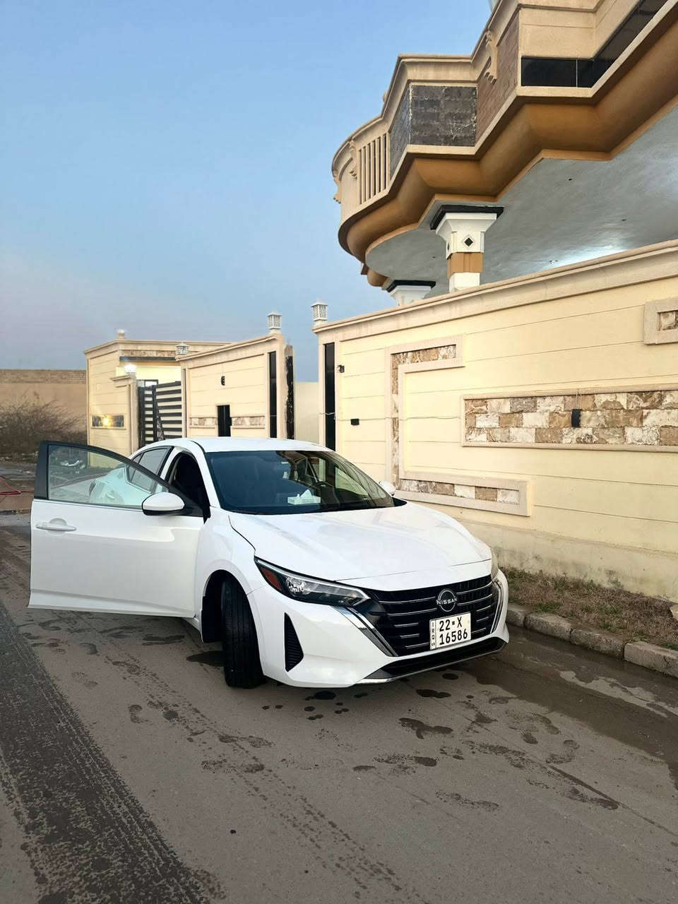 نيسان سينترا2023 SV لون ابيض
عداد المسافة : 25الف ميل (بحالة الزيرو) 
حجم المحرك : 2000 (4 سلندر)
(مرقم اربيل وجاهز)

ضربته::  بونيد سطحي  
ايرباك مرجعي سستم اصلي 
  
مواصفات 👇🏻  
 
 بصمة ابواب 
بصمة تشغيل 
تشغيل عن بعد 
كاميرا خلفي
اوتو هولد 
اوتو ستارات 
اوتو ستوب 
رادار امامي 
رادار جانبي  (نقاط عمياء)
رادار خلفي (التحذير من الاصطدام)
حساسات امامي
حساسات جانبي 
حساسات خلفي 
نظام (𝐄𝐂𝐎)
كشنات هيتر
تحكمات استيرن
استيرن هيتر
تبريد لمس 
تبريد مركزي
السعر 146$و بها مجال قليل
 إتصال 
***********
***********
