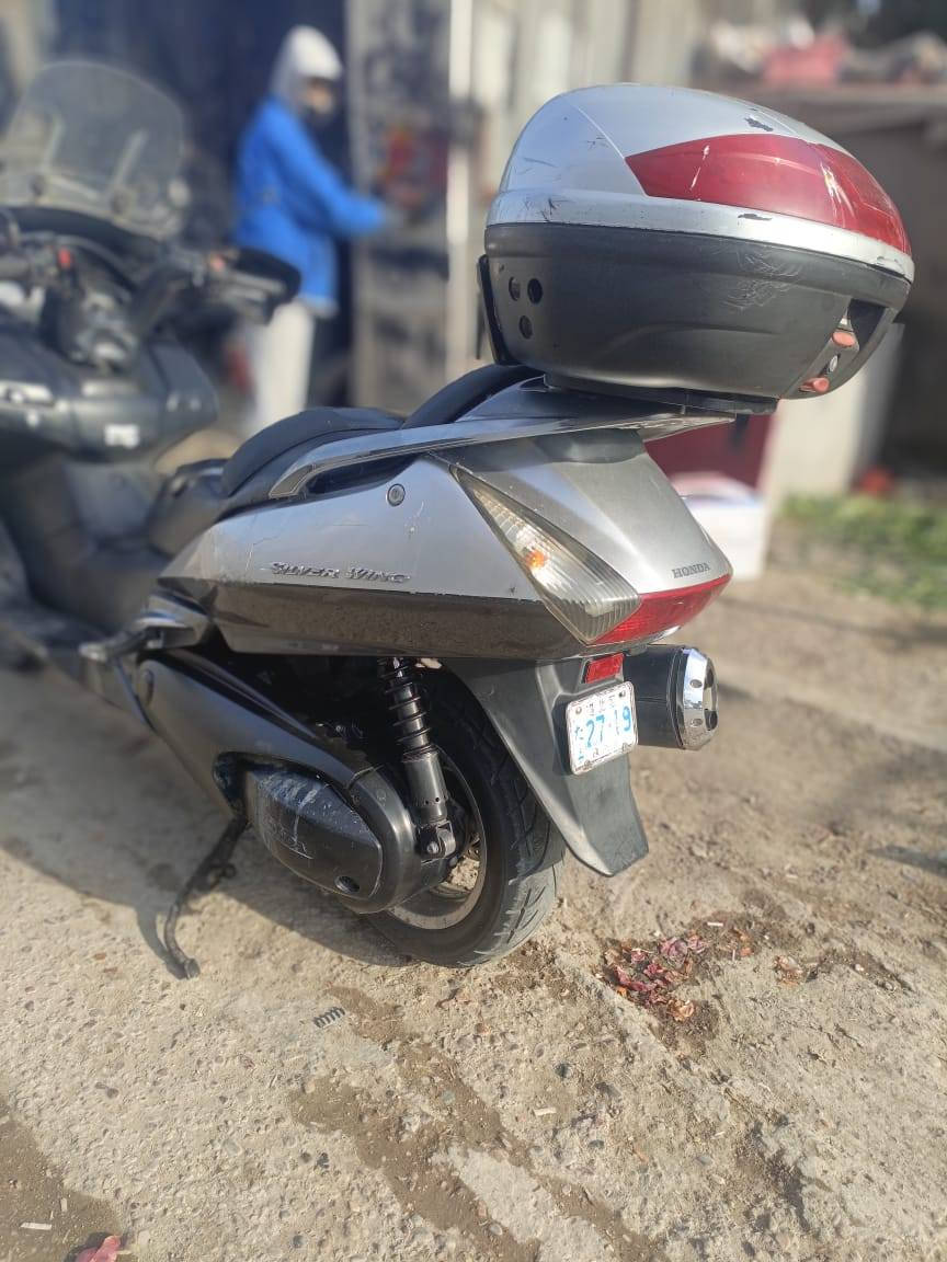 السلام عليكم سفر ونج قديم للبيع دراجه مكينه مكفوله فول مواصفات 600 ccاوفر دشبول نفخ ماصده كرستال اي بي اس جهاز كمبيوتر تشغيل وطفاء او تقفيل عن بعد دراجه كفاله مكينه
 بيه ملاحضات بل بجم مكاني شعب سوق 4000 السعر 14 ونص ***********
