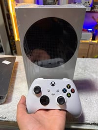 اكس بوكس S • ٥١٢ جيجا • قطع جديدة ومستعملة