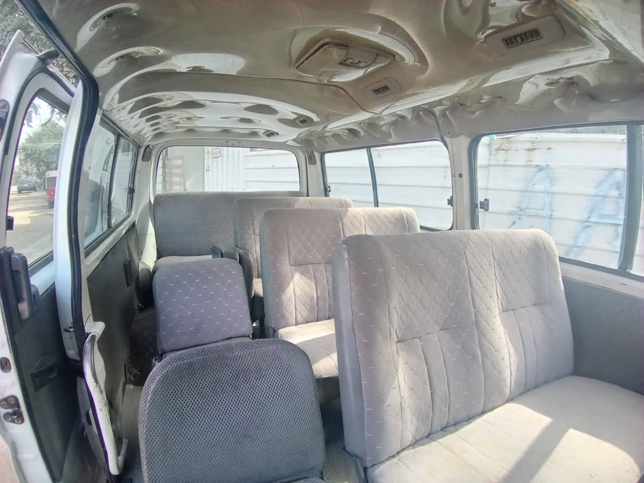 السلام عليكم للبيع نيسان يرفان موديل 2009 السيارة بيها تعمير داير لي. كير محرك خير من الله سيارة ماعوزه شي التواصل خاص او على هذة الرقم ***********السعر 134 وبيها مجال المكان  بغداد الزعفرانية
