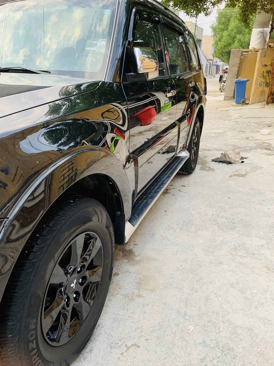 السلام عليكم مسيبوشي باجيرو 2012 خليجي مكفوله كفاله ماعده البنيد فقط اثر جراد فقط بدون اي ضرر السياره محرك وكير مكفولات حجم المحرك 6اسلندر شرط ممفتوح بيه برغي من الشركه مواصفات السياره سلايت شغال 7راكب 3قطع تبريد شاشه جبيره تحكم ستيرن جهتين مرايات شفط اشاير مري فورويل شغال حساسات خلفيه 5ويلكب زراك لايت وبعد بيها اهواي مواصفات مذاكرهن السياره تبريد❄ حداديه وباتري وتخم تاير وكهربايات كلها كفاله عامه السياره جديده وممتعوبه رقمه سليمانيه الدولي وباسمي شخصيأ شرط التحويل السعر145 مكانة بغداد ***********
