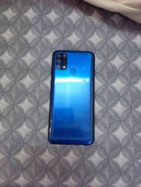 m31 كلاكسي جهاز نظيف بلادي ممفتوح فقط هاي الافطور بيه بالشاشه فول سلاس...