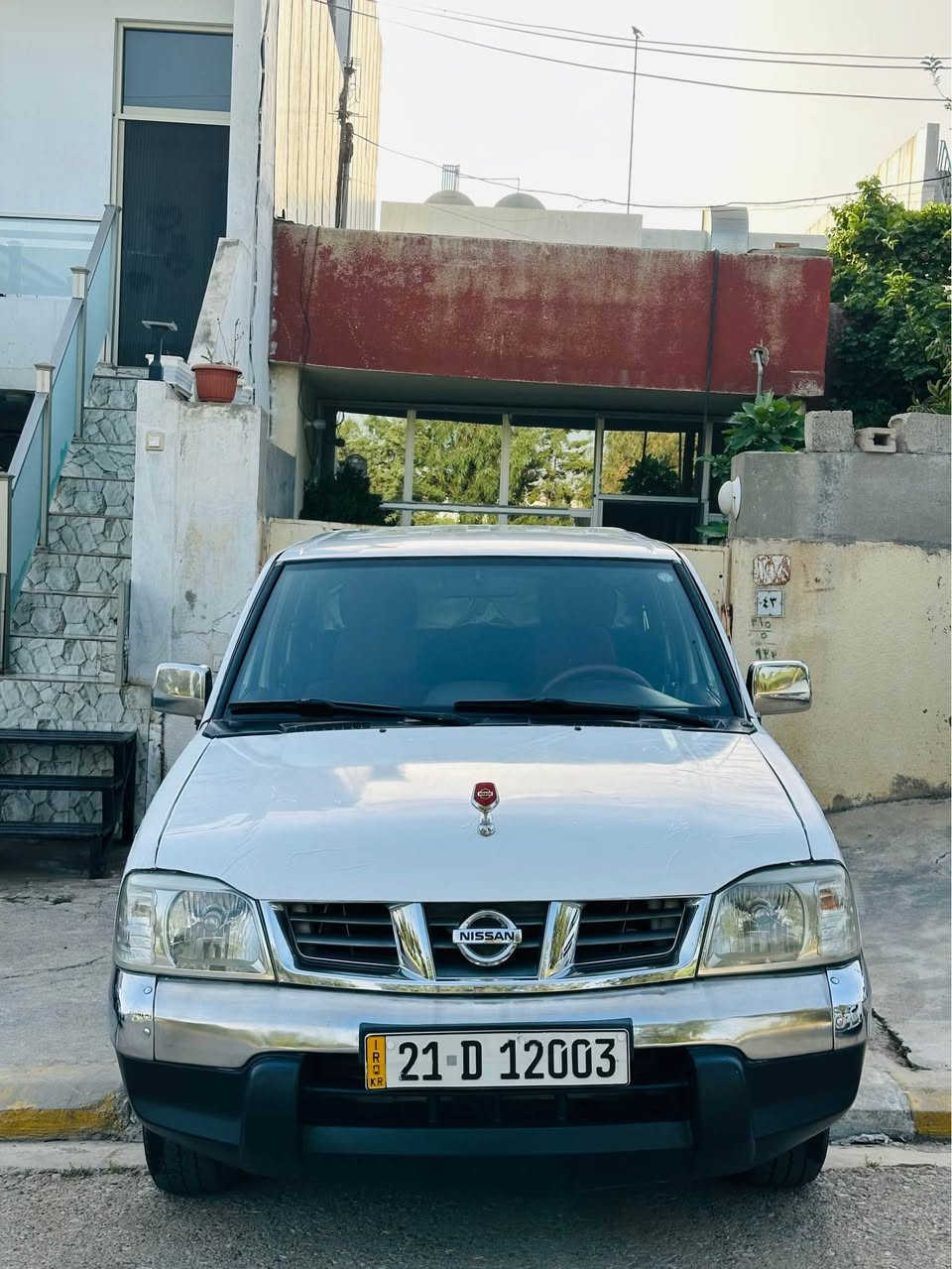 نیسان پیکاب ٢٠١٤
پارچە رەشە قرچێکی بچوکی پێشی هەیە 
هەموو گیانی بەشەرت زۆر بی عەیبە 
سعری ١١٥$
*********** م Singapore
