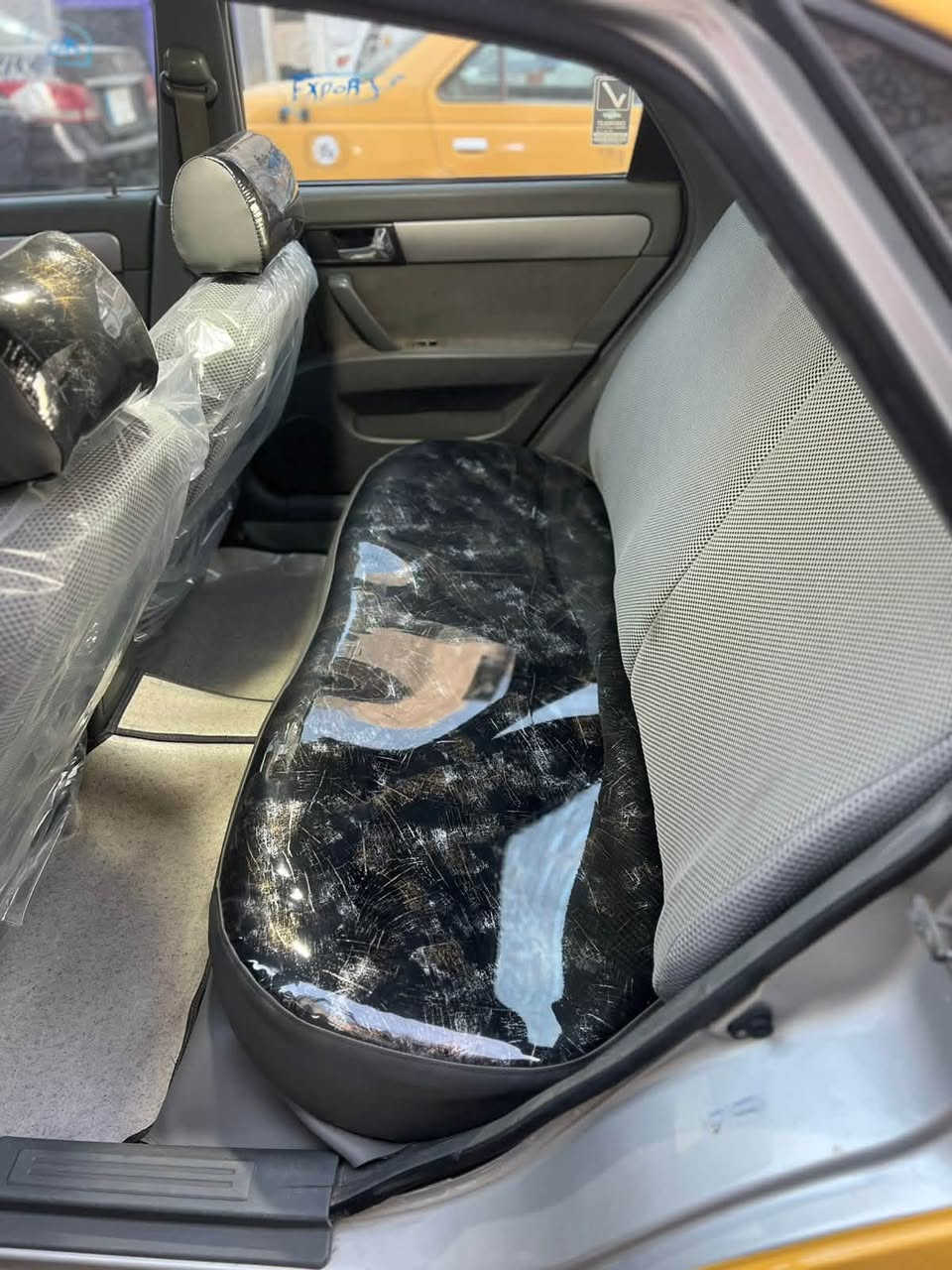 سلام عليكم فورنزا للبيع كير ومخرك جديد منضومة غاز تبريد ثلج محرك جديد سياره يرادلها ترتيبات بسيطه السعر 55 بكاني الشعب بغداد ***********
