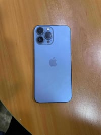 13 برو ماكس للمراوس جهاز نضيف ومكفول ومامبدل بي شي ذاكره 256 بطاريه 77...