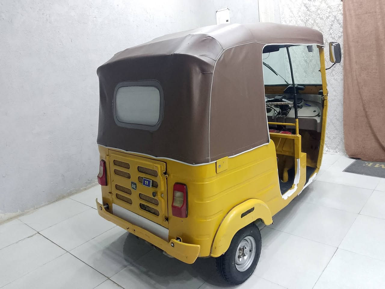 سلام عليكم تكتك 2019 سنويه مصبوغه جماليه جاهزه من كلشي السعر 4500 وبيهامجال  مكاني البصره الجزيره ***********
