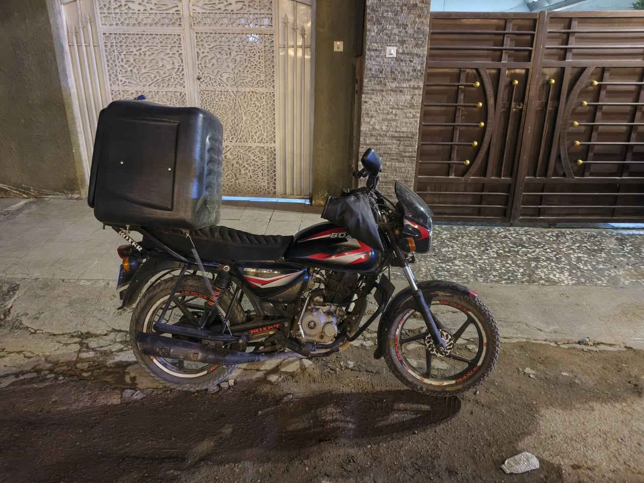 دراجه بوكسر موديل 21 نظيفه مجففه جديد مرقمه رقم ديالى
والتحويل ثاني يوم
واللي يحب يتصل على هذا الرقم***********
