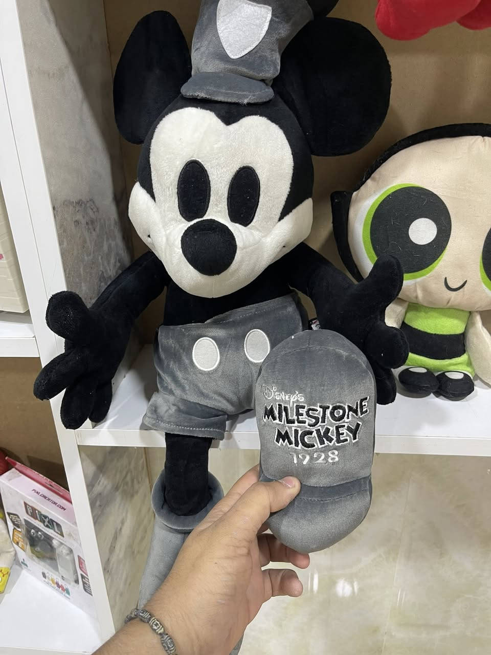 قطعه من نوادر انتاج 1928 من شركة دزني 🔥
اعلى سعر ابيع
الطول 70/75 cm


**إذا كنت صاحب هذا الإعلان وتريد حذفه لأي سبب، رجاءا أرسل رسالة إلى الدعم الفني**