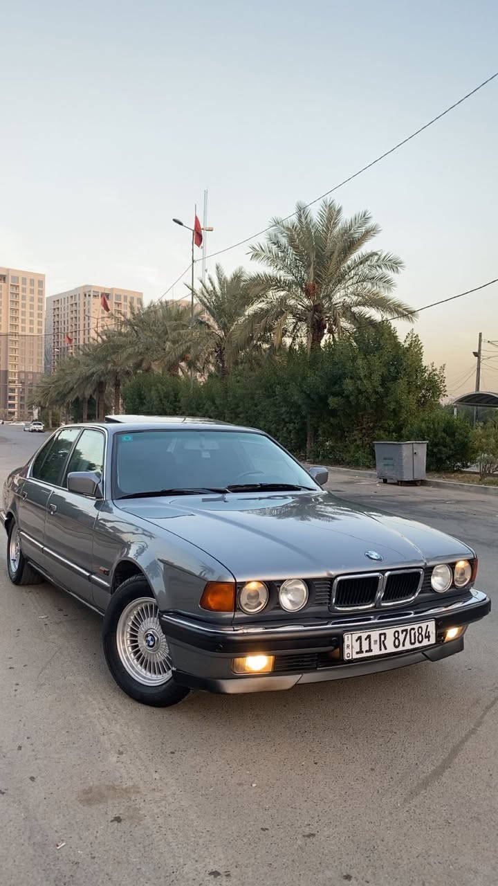 Bmw730 v8
سياره موديل ٩٣ فول موصفات رقم بغداد الانكليزي باسمي تحويل مباشر 
محرك ٣٠ ٨ سلندر 
محرك كير شغاله ١٠٠/١٠٠
تبريد شغال ثلج 
حداديه جديده 
موصفات 
دبل ايرباك دبل كمبيوتر دبل جكمجه 
سلايد رووف طكتين 
كشنات مخمل كهرباء  ٨ حركات هيتر كشن  
بطاين مخمل صاج ملكي نفاظه قلاب 
دبل جام 
وضعيات الكير S/M شغاله  
حساس امامي خلفي 
بردات جانبيه رئاسي 
برده خلفيه كهرباء 
مري كهرباء 
مسجل BMW  الاصلي 
تليفون بلادي 
ويل شعاع وتخم تاير جديد 
سياره اعجز عن وصفها جديده بمعنى الكلمه على ايد وحده من ٢٠٠٤ 
عليها ادامه كامله بدون اي نقص 
مصبوغه عام للجماليه بدون ضربه ولا خايس 
سياره كلها على وضع البلاد 
 السعر 95$ 
مكاني السيديه حي الاعلام 
للاستفسار الاتصال على الرقم ***********
