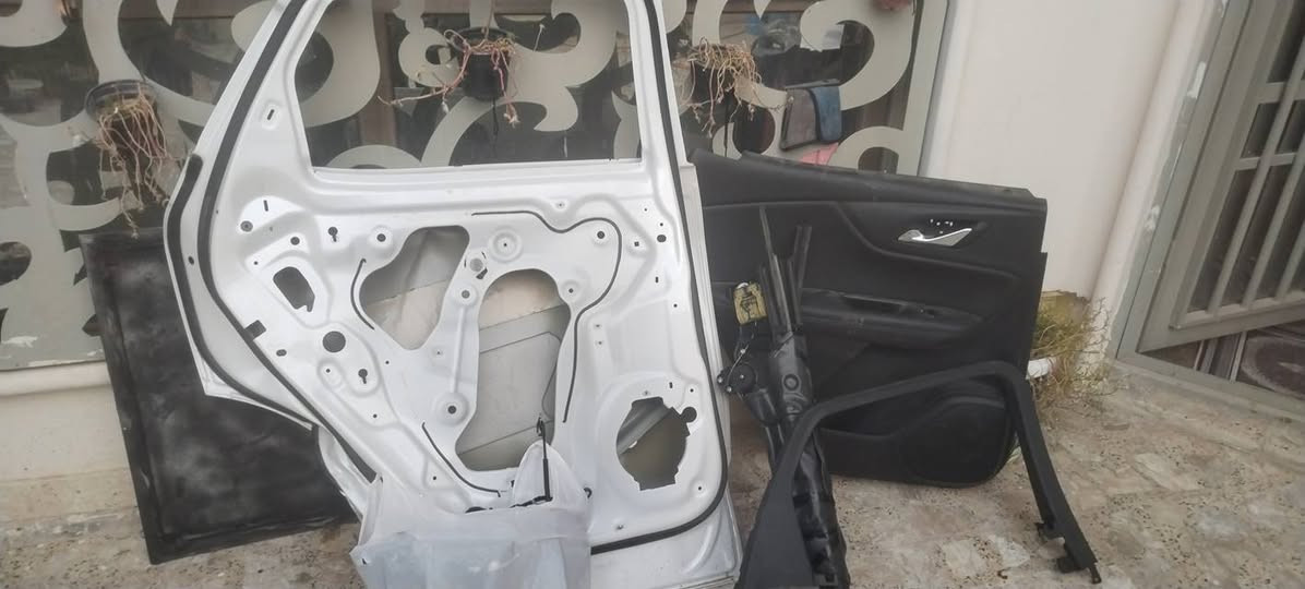 باب بلايزر لون صدفي RS 24حادث امريكا كامل  للبيع لليفيده ***********
