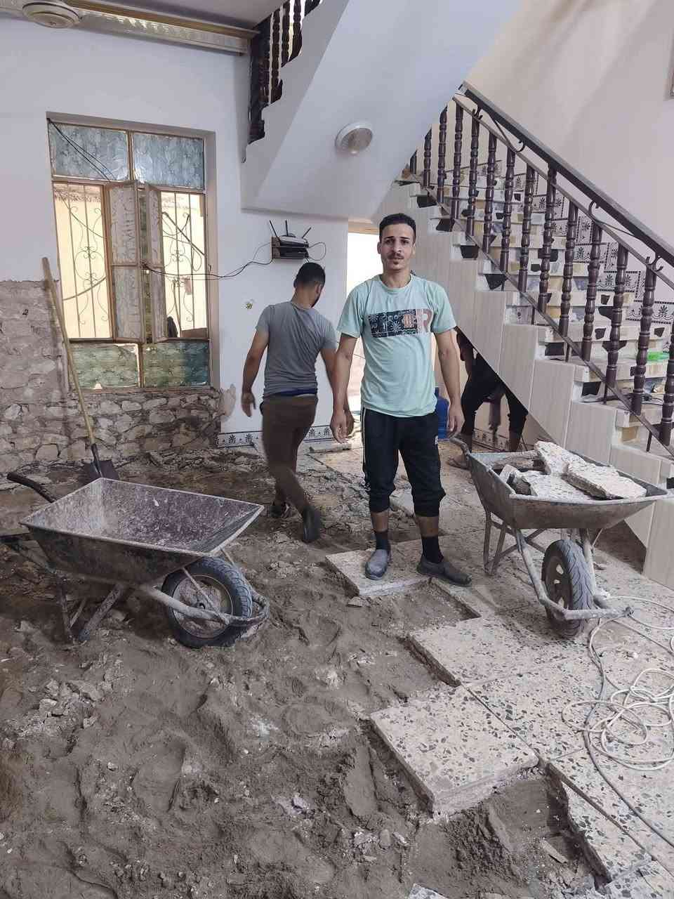 سلام عليكم  / يوجد كادر عمل جاهز/ تصعيد مواد/ تنضيف بيوت/ تفليش/ تكشيط/ تنضيف حدائق/ دفن نهري  / شقلنه ليل ونهار   /ومعداتنه جاهز/ ماعليك بس تصال على رقم  /     *********** /
