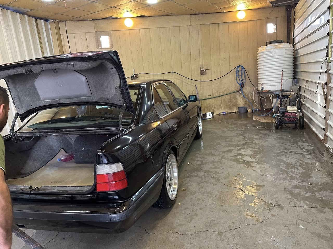 لبيع موديل 91 بجم عريض صبغ جماليه رقم جديد صدر امامي وخلفي جديد 25  اصل تبريد بس غازمكان دياله خانقين ***********
