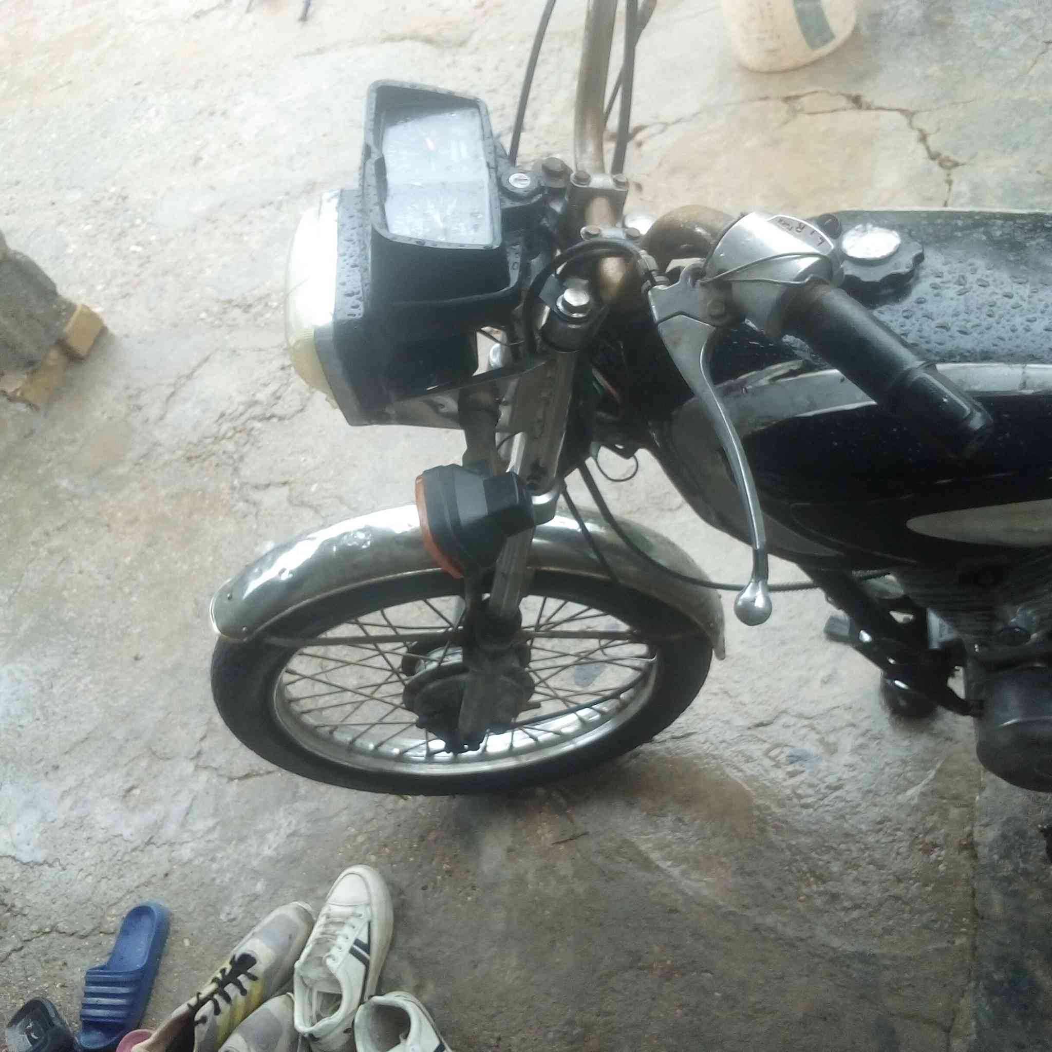 للبيع دراجة موديل ٢٠١٧ نضيفة كهربائيات شغالات سعر ٢٥٠ وبيهة مجال مكاني بابل محاويل ***********
