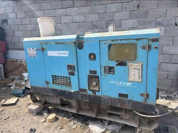 سلام عليكم.  اغراض مطعم للبيع كلش نظيفه  ***********
