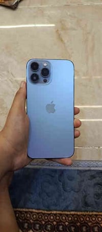 13برو ماكس للبيع بطاريه مال 78 بلادي🔋 ذكرتة 256🖨️ الجهاز بس شاشة مبدلة...