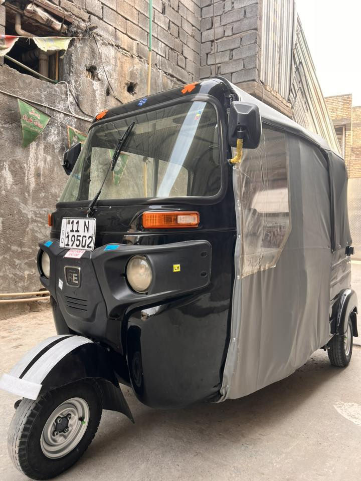 سلام عليكم تكتك للبيع 2020مكان الكماليه شارع لاصفر رقم الهاتف ***********
