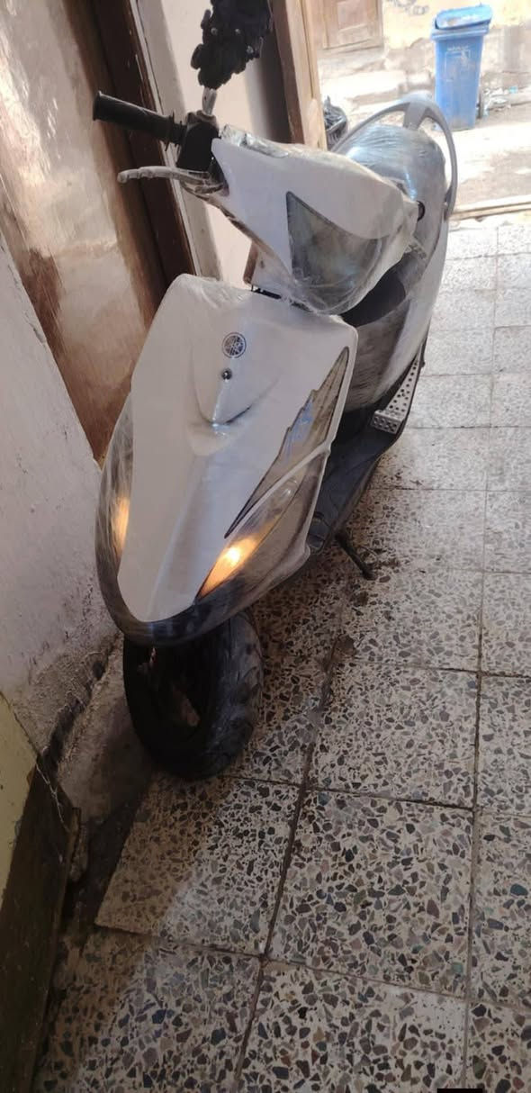 سلام عليكم ماكس عدلة اوراق مفتوحة مرا وحدة شلعة ومعدل سلف وهندر تزويد صالنصة FMوقطرة وسلف 55 السعر 550 وبيها مجال او مراوس ***********
