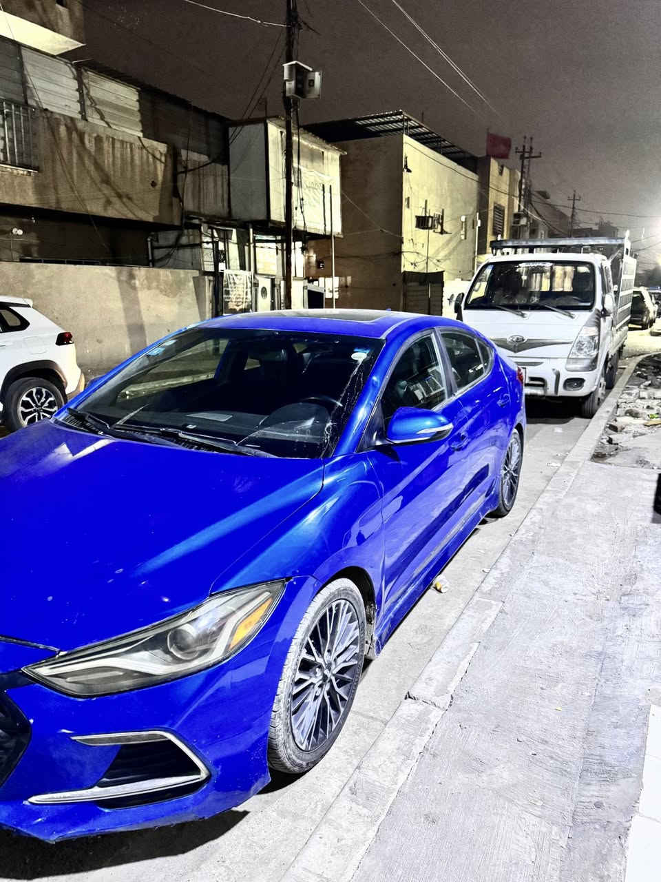 سلام عليكم للبيع فقط 
النترا موديل 2018
وارد أمريكي حادث فقط جاملغ امامي 
فول مواصفات 
فتحه 
شاشة كبيرة 
بصمه 
تحكمات سترين 
كشنات كهرباء 
كشنات جلد 
،،،،،،،،،،،،،،،،،،،،
مكان السيارة الكاظمية 
سعر : 120 ورقه وبيها مجال 
الاستفسار: ***********
