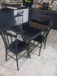 ميز • ٤ كراسي • طاولة سفرة