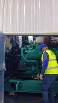 عماد أبو أحمد فيتر وكهربائي مولدات الديزل وعمل لوحات سيطره وبوردات الم...