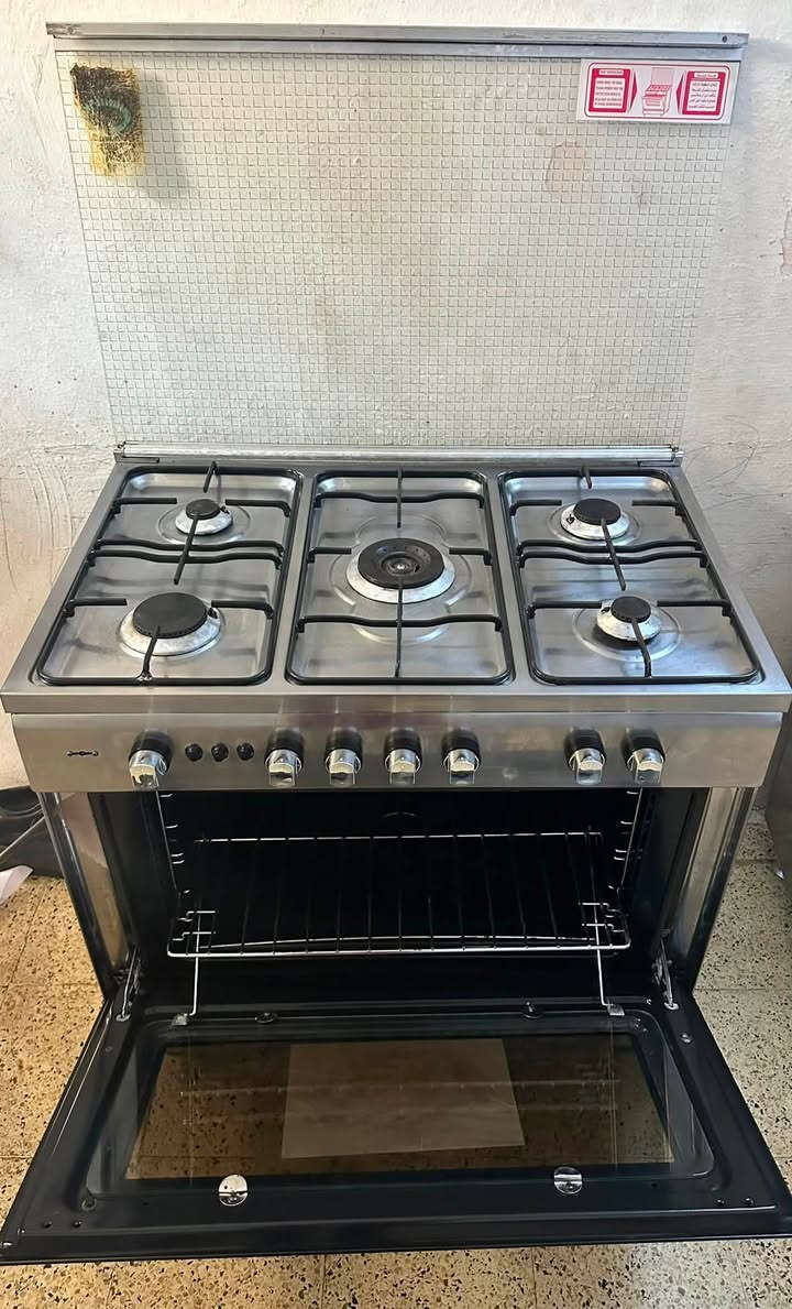🚨 اقره السعر قبل التفاصيل  175الف وبي مجال قليل 🚨*********** واتساب
 
🔥 طباخ فريش مصري  شغال شرط الشغل، وناره قويه وزرقاء احلى من الصور  ضمان 3 أشهر   الفرن مضمون وشغال 100%، نظام خطين المرغوب، نار قوية وزرقاء، نظيف وجاهز للاستخدام فوراً.
🚚 يوجد توصيل مجاني داخل الموصل.
📞 للاستفسار راسلني على الخاص.او الاتصال 
شرط الفحص ع الغاز قبل الاستلام 👍
