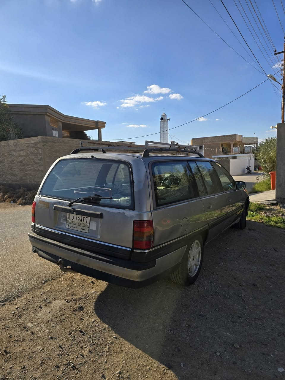 السلام عليكم
رمضان مبارك عل جميع 
للبيع اوميكا 92 ستيشن 
محرك 2000
رقم بغداد 
السعر 38 $ وبيها مجال بسيط 

***********
