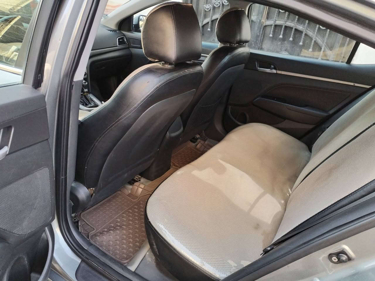 سلام عليكم
النترا مديل 17 فول عدا الفتحة مكينة 2000 دوش گير At صدر امامي خلفي جديد تخم تاير جديد حادث السيارة تخريب تكمة يم المراية مال سايق ودعاميات وشوية بارد بالبنيد باسمي هزة جديدة مكاني بغداد البياع تقاطع درويش سعر 120 وبيهة مجال بسيط ***********
