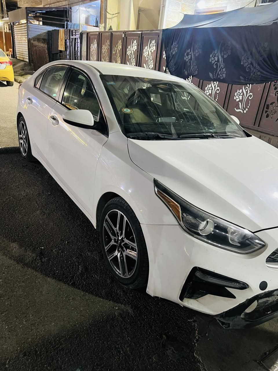 سلام عليكم كيا فورتي 2019وارد امريكي سيارة حادثة قطعة وحدة بس بنيد فقط سيارة ماشية 90ميل سعرهة 133وبيهة مجال رقمي ***********واتس
