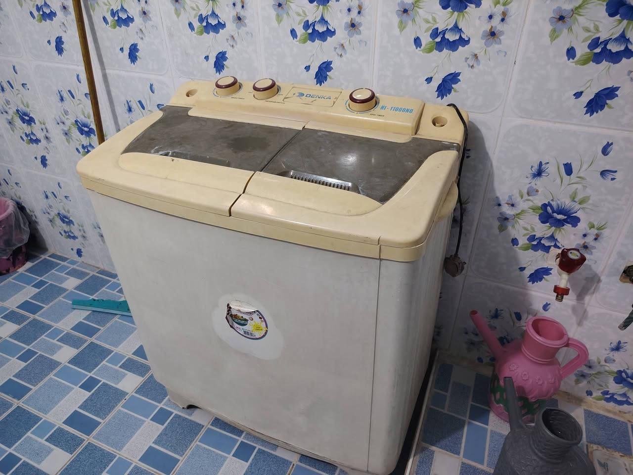 اغراض منزل شغالات وبحالة جيدة   للبيع بسعر مناسب مبردة اونيور كبيرة وغساله نوع دنكه و مروحة عاموديه ثقيله باكستاني عنوان بهرز حي الشرطه للاستفسار اتصل او راسل الصفحه رقمي *********** ابو احمد

