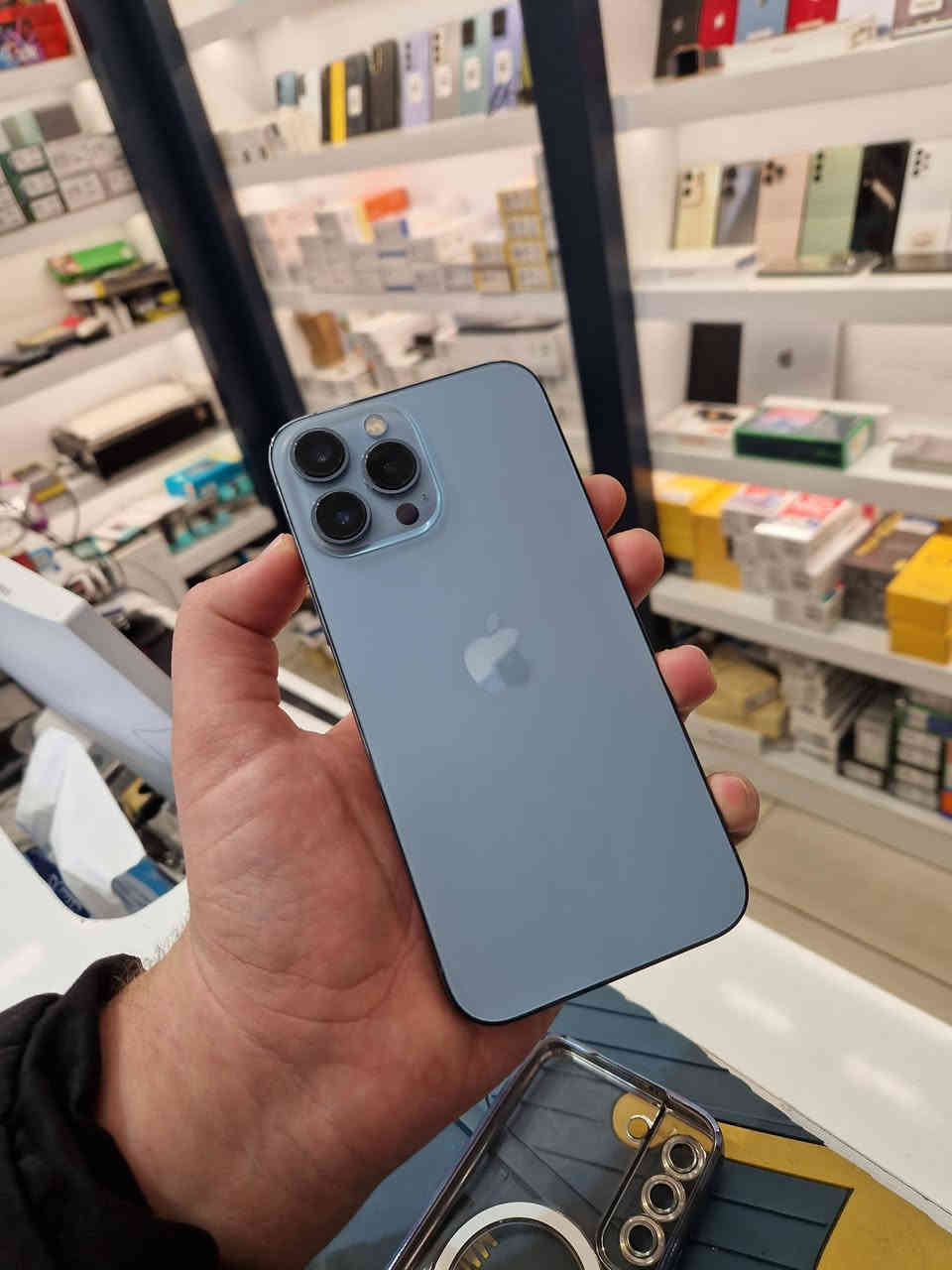 السلام عليكم
13 برو ماكس
ذاكرة 256
بطارية 79 بلادية
فيس ايدي شغال
عربي شرق اوسط
الجهاز مفول كل عقله مال جنية 
الجهاز مستبدل بورد فقط اضمنلك انو كل قطعه بالجهاز بلادية🤎

سعرة حيكون 550 الف فقط!!

رمادي شارع السينما قرب مكتبة بغداد
مصطفى الراوي // ***********
