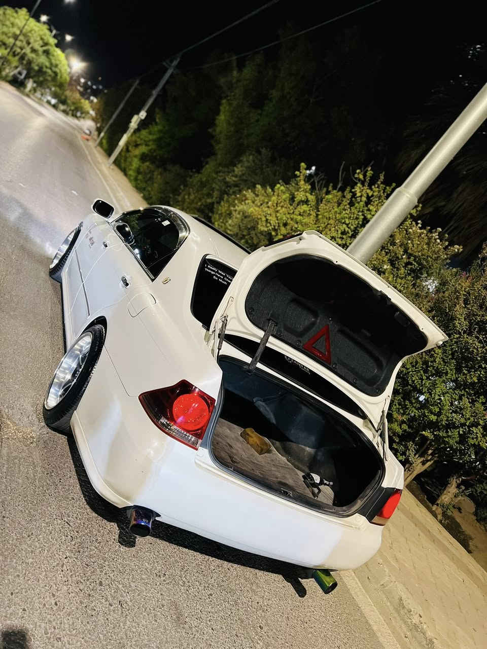 مـاشەڵـا شـاهـیـنـە سـاق 2007
مـەکـیـنـە بـچـووک گـێـڕ گـەورە کـامـل مـەسـرەف 2 سـاڵـە لای خۆمـە یـەک دەسە سەیارەکە بۆ یەک ٢٥٠ مەگەڕێ چوار تایەو ویلی لۆکم بۆ کڕیوە 450 دۆلارم پێ داوە عەتەری مارسیدز پاتری تازە پۆڵشو حومام کراوە  110 گڵا لەسەرمە 
شوێن دەربەندیخان
سعر:93 گڵاو مەجالێکی کەم
2 پارچەی بۆیاخی یابانە
ژ.م:***********
سڵاید جلد ئاوێنە ئیشارەت
