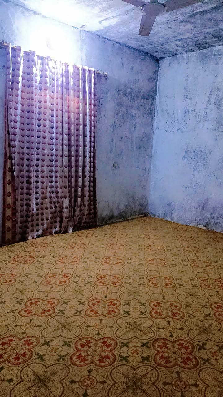 السلام عليكم
بيت زراعي للبيع 
مساحه 200م 
طريق سوك عكيكه بستان ال طعيمه قرب للشارع لعام محتوياته غرفتين وصاله واستقبال وديوانيه ومطبخ وصحيات وترك ومنور بناء جديد بلوك كهربائي رباطات عوزه بس بورك  بيتونه وارضيه ديوانيه هاذا رقمي *********** السعر 44 وبي مجال للشراي
