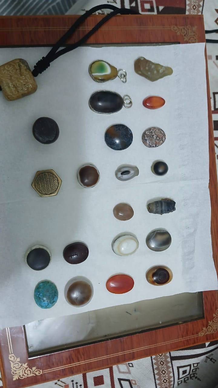 السلام عليكم
احجار قديمه  💯
كل حجر وسعره فقط دزلي صورته يجيك السعر💵
يتوفر توصيل جميع المحافظات 🚒


**إذا كنت صاحب هذا الإعلان وتريد حذفه لأي سبب، رجاءا أرسل رسالة إلى الدعم الفني**